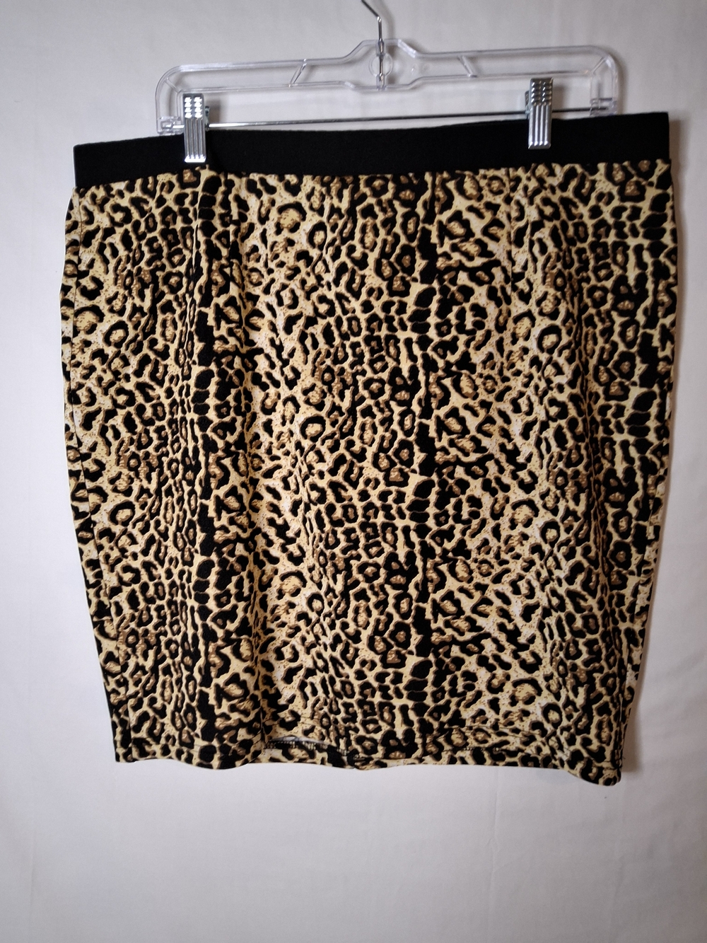 Leopard-Print Mini Skirt - Black and Tan